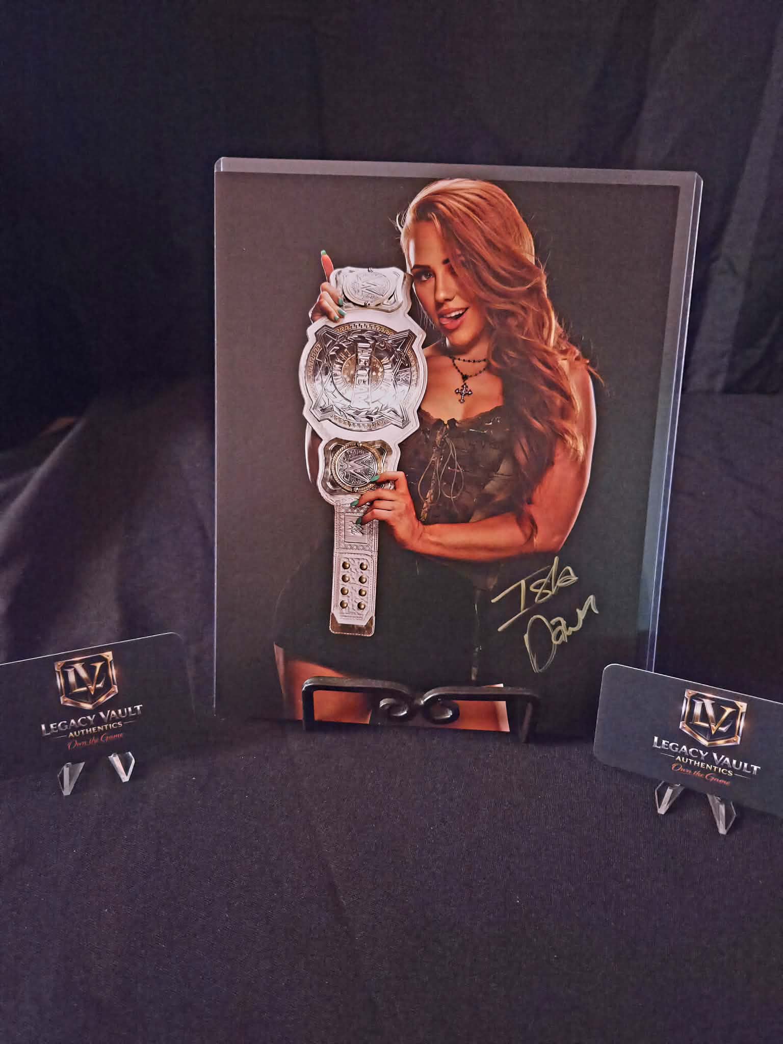Isla Dawn Signed 8x10 Autographed AEW WWE Legend Hall of Fame