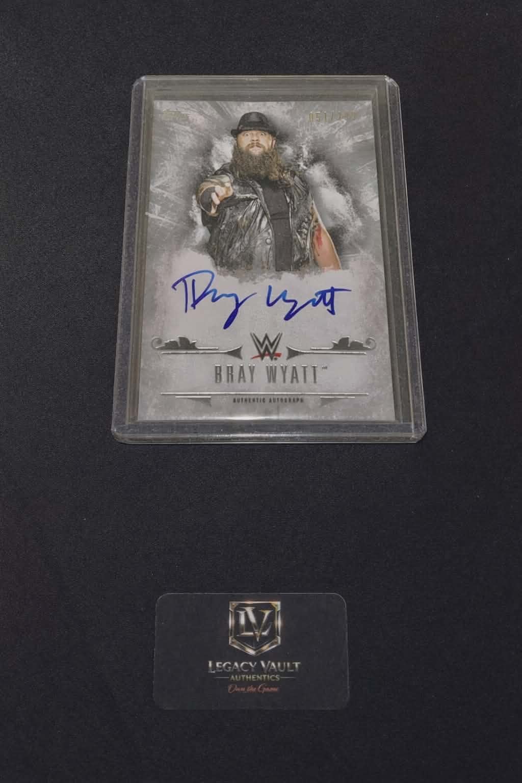 Wrestling Card Mystery Chase WWE AEW TNA Legend Hall of Fame Becky Lynch Hulk Hogan Bray Wyatt